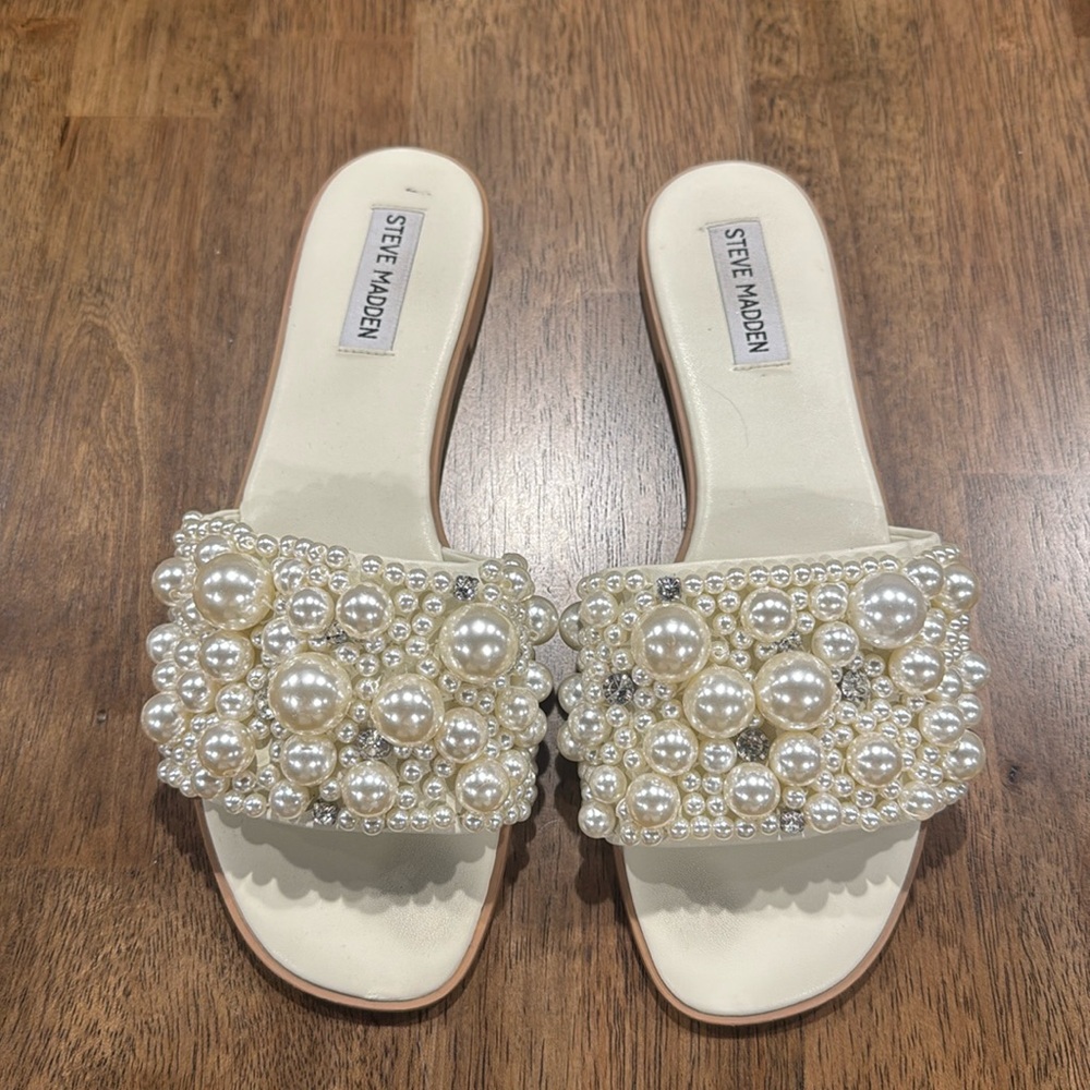 Steve Madden Pearl Slides